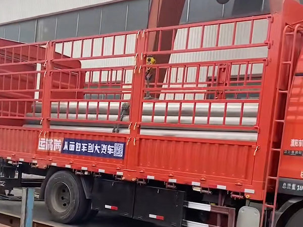 不銹鋼管裝車